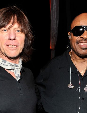 Stevie Wonder on the late Jeff Beck and 'Superstition': 'A great soul who did great music'